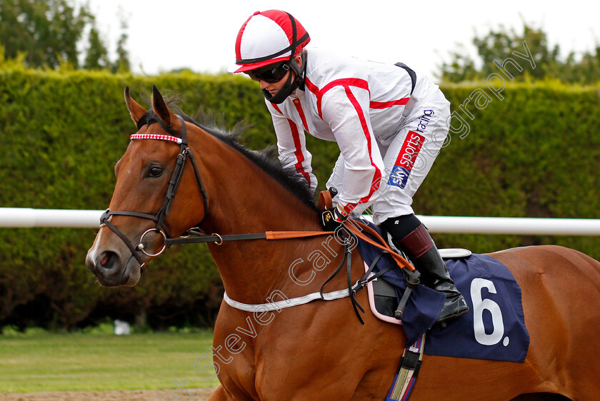 The-Queens-Ladies-0001 
 THE QUEENS LADIES (Hollie Doyle)
Wolverhampton 31 Jul 2020 - Pic Steven Cargill / Racingfotos.com