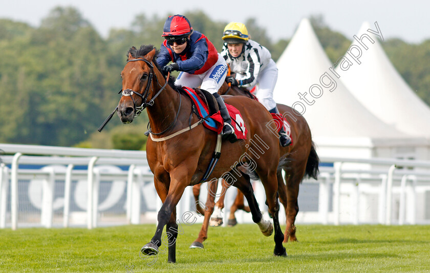 Zlatan-0003 
 ZLATAN (Sophie Smith) wins The Coral Proud Supporter Of British Racing Handicap
Sandown 2 Jul 2021 - Pic Steven Cargill / Racingfotos.com