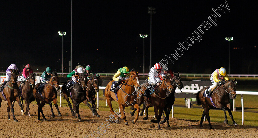 Wallem-0003 
 WALLEM (right, Hayley Turner) beats CARMENERE (centre) in The Betway Maiden Stakes
Wolverhampton 18 Jan 2021 - Pic Steven Cargill / Racingfotos.com