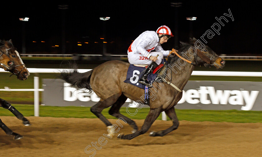 Influent-0002 
 INFLUENT (Luke Morris) wins The Betway Handicap Wolverhampton 4 Jan 2018 - Pic Steven Cargill / Racingfotos.com