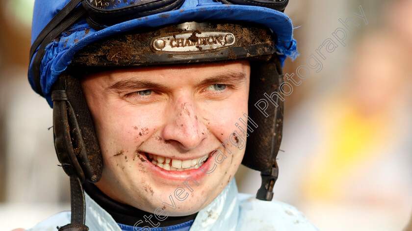 Sean-Bowen-0004 
 Sean Bowen after winning The Betfair Fighting Fifth Hurdle on NOT SO SLEEPY
Sandown 9 Dec 2023 - Pic Steven Cargill / Racingfotos.com