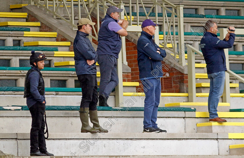 Gosdens-0001 
 John Gosden and Thady Gosden watch EMILY UPJOHN racecourse gallop
Newmarket 1 Jul 2023 - Pic Steven Cargill / Racingfotos.com