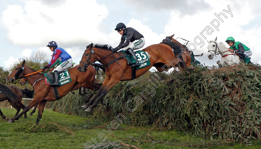 Discorama-and-Blaklion-0002 
 DISCORAMA (left, Bryan Cooper) and BLAKLION (right, Harry Skelton)
Aintree 9 Apr 2022 - Pic Steven Cargill / Racingfotos.com