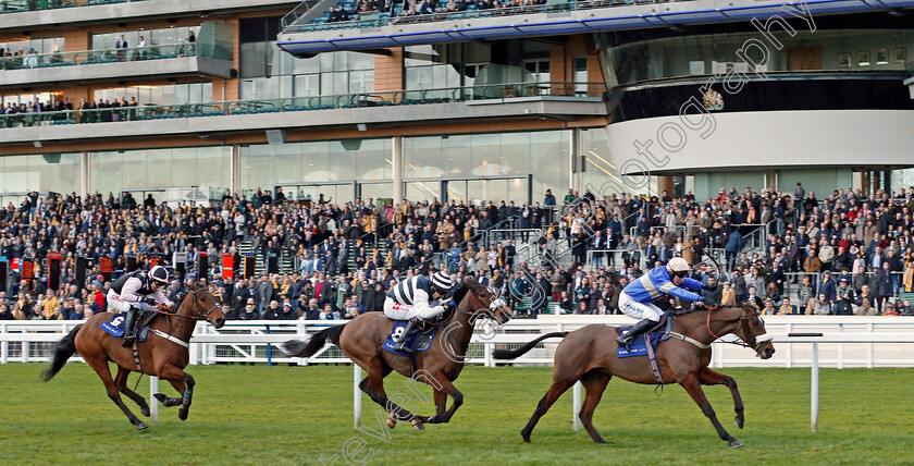 Ballyheigue-Bay-0002 
 BALLYHEIGUE BAY (James Bowen) beats THREE STAR GENERAL (centre) in The Racinguk.com/clubdays Handicap Hurdle Ascot 17 Feb 2018 - Pic Steven Cargill / Racingfotos.com