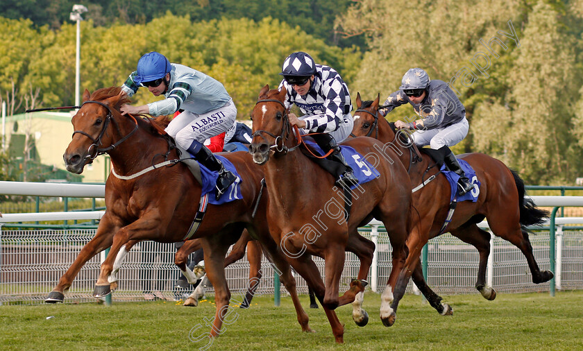 Belated-Breath-0001 
 BELATED BREATH (left, Oisin Murphy) beats ROMAN SPINNER (right) in The Follow 188bet On Twitter Handicap Nottingham 22 May 2018 - Pic Steven Cargill / Racingfotos.com