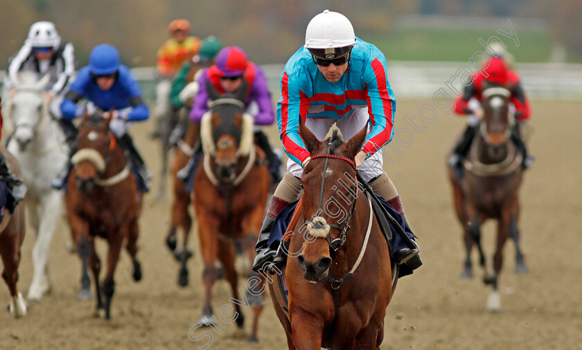 Lake-Shore-Drive-0006 
 LAKE SHORE DRIVE (Stevie Donohoe) wins The Betway Handicap Lingfield 21 Nov 2017 - Pic Steven Cargill / Racingfotos.com