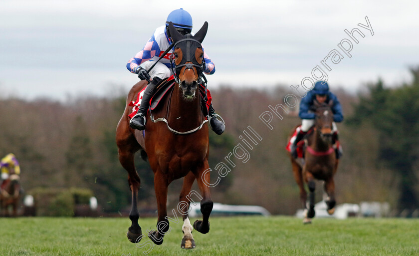 Nickle-Back-0004 
 NICKLE BACK (James Best) wins The Virgin Bet Scilly Isles Novices Chase
Sandown 3 Feb 2024 - Pic Steven Cargill / Racingfotos.com