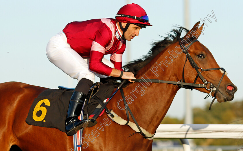 Edens-Lawn 
 EDENS LAWN (Neil Callan)
Kempton 6 Oct 2021 - Pic Steven Cargill / Racingfotos.com