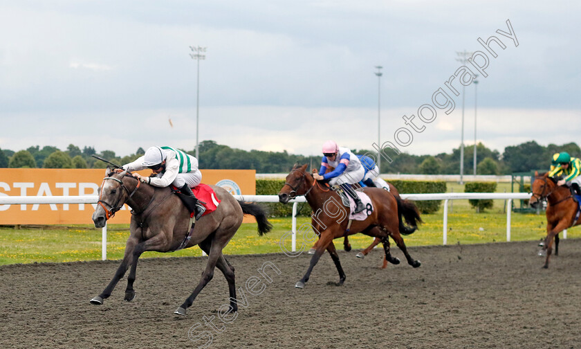 Alla-Stella-0003 
 ALLA STELLA (Luke Morris) wins The Unibet British Stallion Studs EBF Fillies Novice Stakes
Kempton 16 Jul 2024 - Pic Steven Cargill / Racingfotos.com