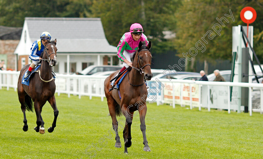 Good-American-0001 
 GOOD AMERICAN (Rob Hornby) winner of The Bob McCreery Memorial British EBF Quidhampton Maiden Fillies Stakes
Salisbury 2 Sep 2021 - Pic Steven Cargill / Racingfotos.com