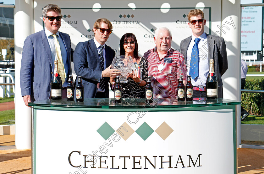 Stylish-Dancer-0005 
 Presentation for The Arkells Brewery Fillies Juvenile Handicap Hurdle Cheltenham 19 Apr 2018 - Pic Steven Cargill / Racingfotos.com