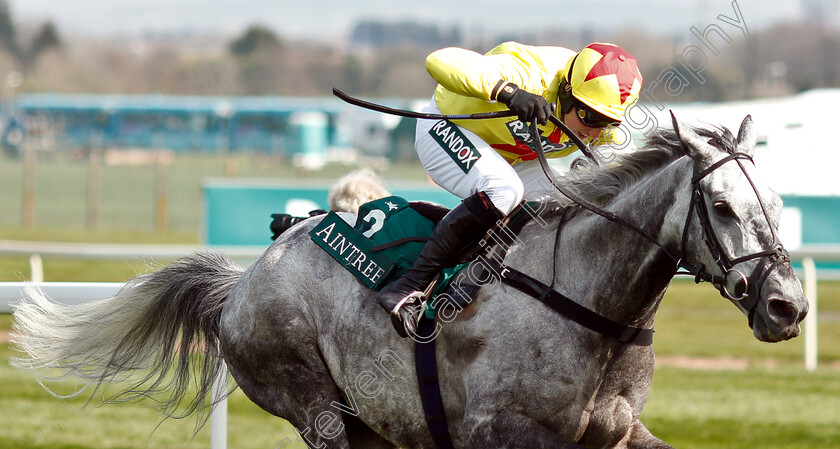 Aux-Ptits-Soins-0003 
 AUX PTITS SOINS (Harry Skelton) wins The Gaskells Handicap Hurdle
Aintree 6 Apr 2019 - Pic Steven Cargill / Racingfotos.com