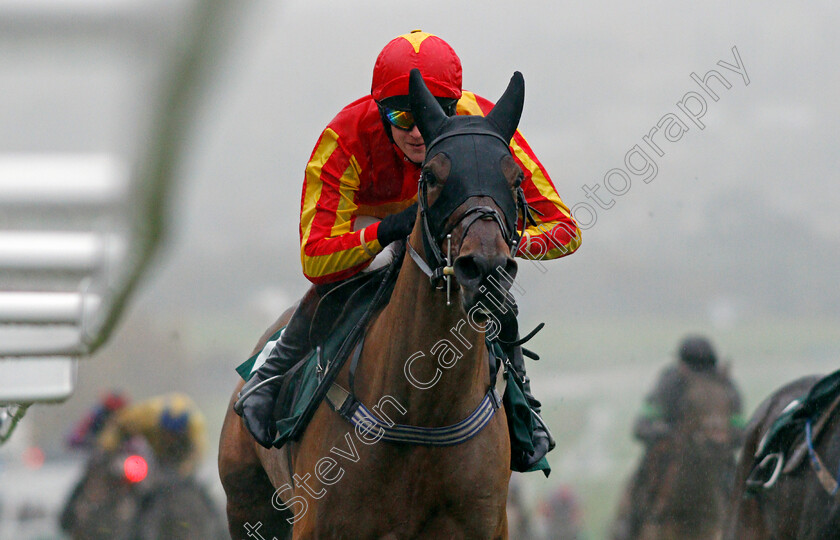 Coole-Cody-0007 
 COOLE CODY (Brendan Powell) wins The Martin & Co Jewellers Intermediate Handicap Hurdle Cheltenham 18 Nov 2017 - Pic Steven Cargill / Racingfotos.com