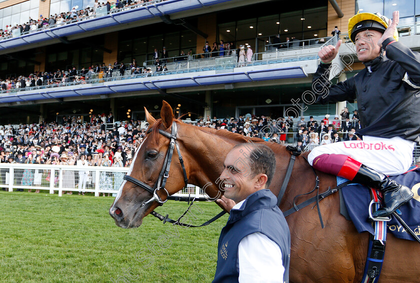 Stradivarius-0014 
 STRADIVARIUS (Frankie Dettori) after The Gold Cup
Royal Ascot 21 Jun 2018 - Pic Steven Cargill / Racingfotos.com