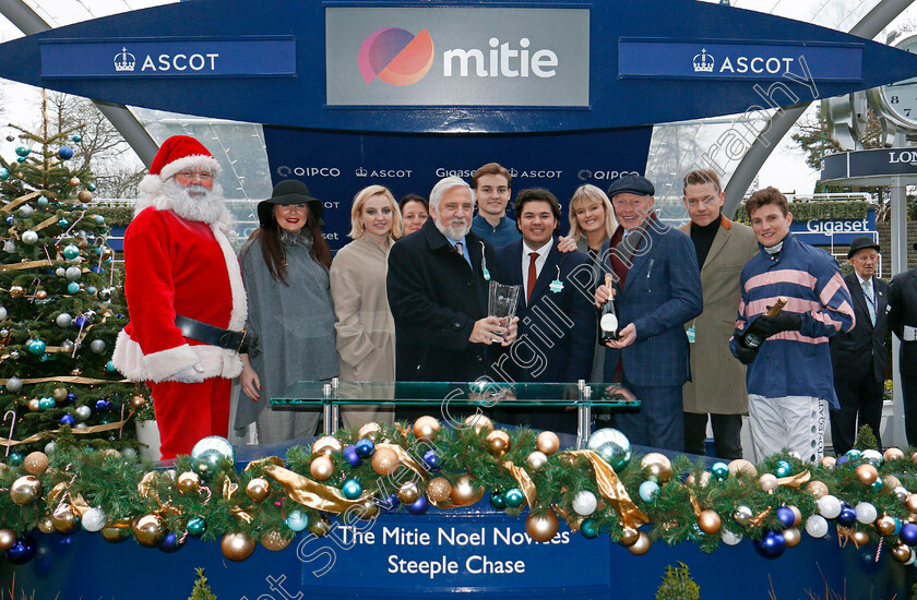 Benatar-0012 
 Presentation to Ashley Head, Gary Moore and Jamie Moore for The Mitir Noel Novices Chase won by BENATAR Ascot 22 Dec 2017 - Pic Steven Cargill / Racingfotos.com