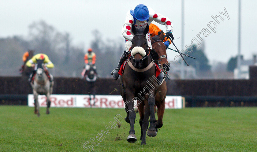 Clan-Des-Obeaux-0008 
 CLAN DES OBEAUX (Harry Cobden) wins The 32Red King George VI Chase
Kempton 26 Dec 2018 - Pic Steven Cargill / Racingfotos.com