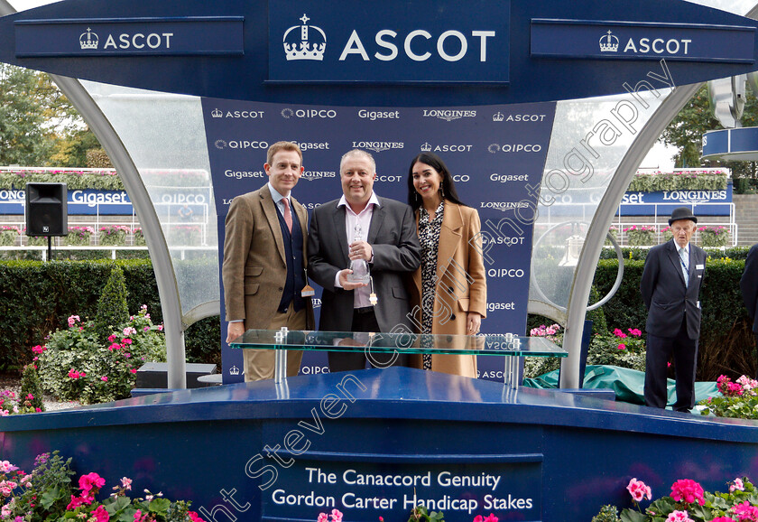 What-A-Welcome-0015 
 Presentation for The Canaccord Genuity Gordon Carter Handicap
Ascot 6 Oct 2018 - Pic Steven Cargill / Racingfotos.com